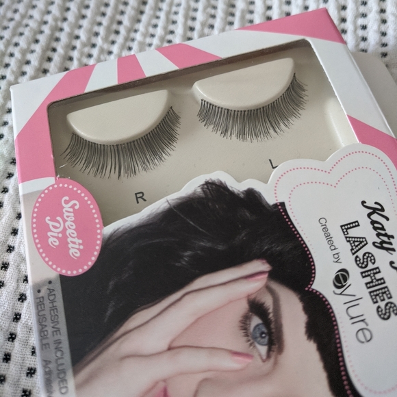 🆕 Eylure Katy Perry & Xtended Beauty False Eyelashes Falsies - Picture 3 of 10